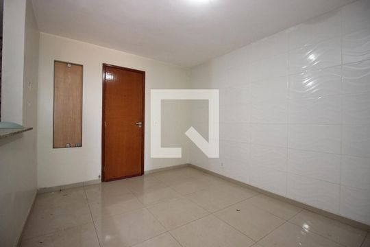 Sala de apartamento para alugar com 2 quartos, 48m² em Taguatinga Sul (taguatinga), Brasília
