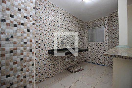 Cozinha de apartamento para alugar com 2 quartos, 48m² em Taguatinga Sul (taguatinga), Brasília