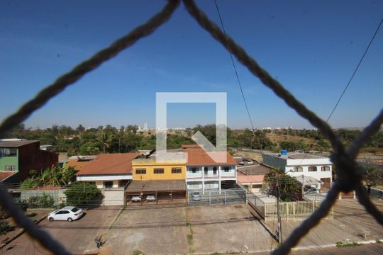 Vista do Quarto 1 de apartamento para alugar com 2 quartos, 48m² em Taguatinga Sul (taguatinga), Brasília