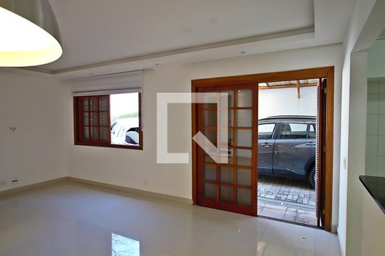 sala de casa de condomínio à venda com 3 quartos, 175m² em Vila Tramontano, São Paulo