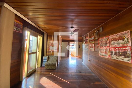 Sala de casa à venda com 4 quartos, 150000m² em Padre Reus, São Leopoldo