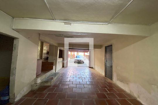 Garagem de casa à venda com 4 quartos, 150000m² em Padre Reus, São Leopoldo