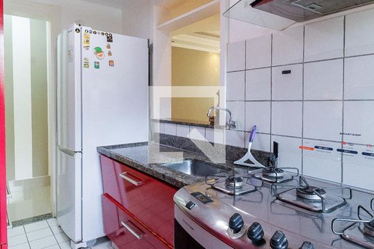 Cozinha de apartamento para alugar com 1 quarto, 68m² em Jardim Carvalho, Porto Alegre