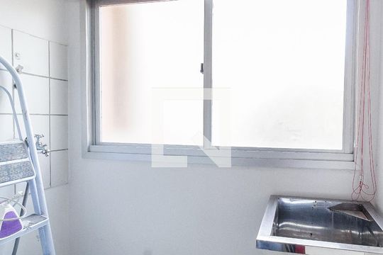 Área de serviço de apartamento para alugar com 1 quarto, 68m² em Jardim Carvalho, Porto Alegre