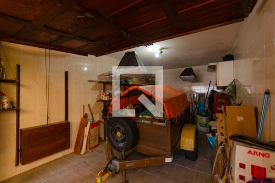 Garagem de casa à venda com 4 quartos, 150m² em Vila Rio Branco, São Paulo