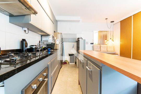 Cozinha de apartamento à venda com 2 quartos, 154m² em Jardim Prudência, São Paulo