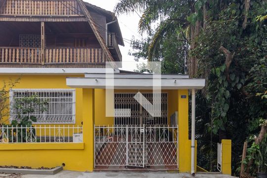 Fachada de casa para alugar com 1 quarto, 45m² em Jardim Bonfiglioli, São Paulo