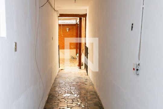 Corredor de casa à venda com 6 quartos, 180m² em Saúde, São Paulo