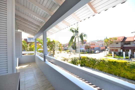 Varanda da Suíte de casa à venda com 4 quartos, 287m² em Espírito Santo, Porto Alegre