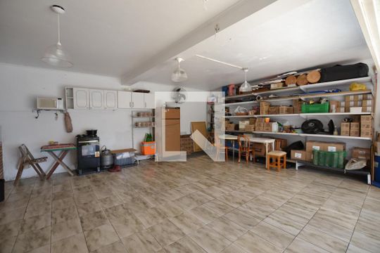 Garagem de casa à venda com 4 quartos, 287m² em Espírito Santo, Porto Alegre