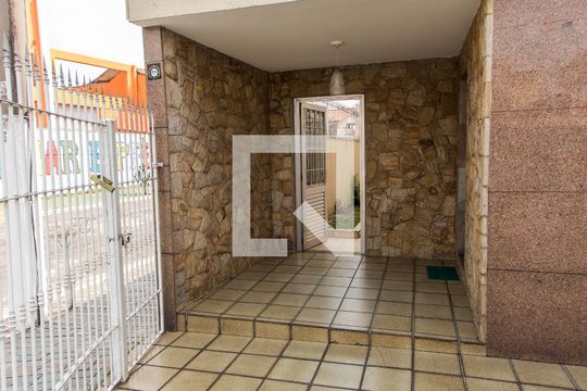 Garagem de casa à venda com 3 quartos, 180m² em Jardim Guanca, São Paulo