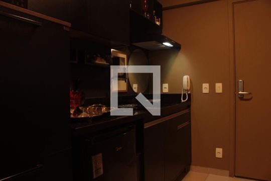 Cozinha de kitnet/studio à venda com 1 quarto, 29m² em República, São Paulo