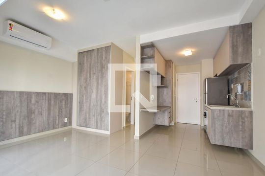 Sala de kitnet/studio para alugar com 1 quarto, 38m² em Brooklin Paulista, São Paulo
