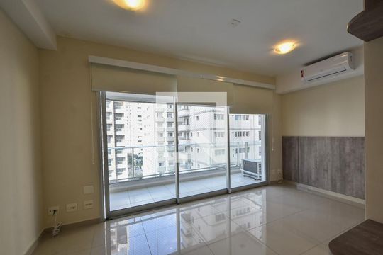 Sala de kitnet/studio para alugar com 1 quarto, 38m² em Brooklin Paulista, São Paulo