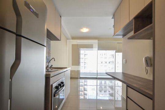Sala de kitnet/studio para alugar com 1 quarto, 38m² em Brooklin Paulista, São Paulo
