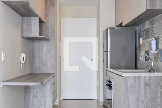 Cozinha de kitnet/studio para alugar com 1 quarto, 38m² em Brooklin Paulista, São Paulo