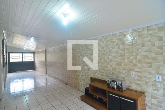 Área Externa de casa à venda com 2 quartos, 60m² em Harmonia, Canoas
