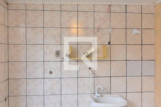 Área Externa de casa à venda com 2 quartos, 60m² em Harmonia, Canoas