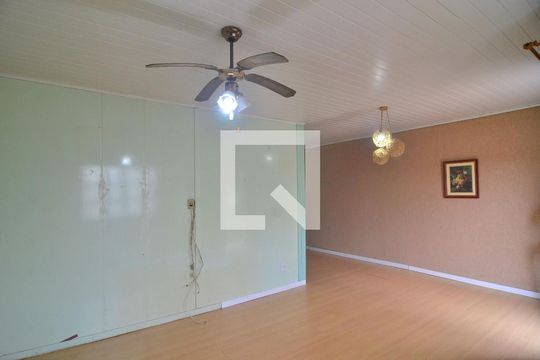 Sala de casa à venda com 2 quartos, 60m² em Harmonia, Canoas