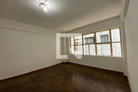 Quarto | Sala de kitnet/studio para alugar com 1 quarto, 27m² em Bela Vista, São Paulo