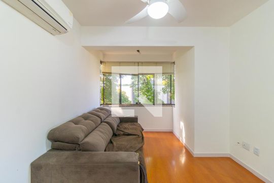 Apartamento à venda com 2 quartos, 56m² em Glória, Porto Alegre