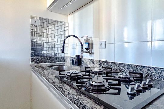Sala/cozinha de apartamento para alugar com 1 quarto, 30m² em Jardim Helena, São Paulo