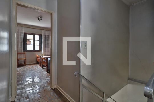 Escada de casa à venda com 3 quartos, 107m² em Mooca, São Paulo