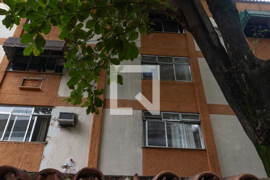 Fachada de apartamento à venda com 2 quartos, 59m² em Jacarepaguá, Rio de Janeiro