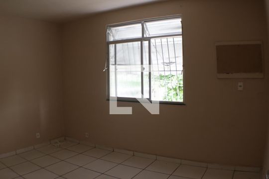 Quarto 1 de apartamento à venda com 2 quartos, 440m² em Taquara, Rio de Janeiro
