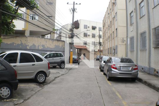Garagem de apartamento à venda com 2 quartos, 440m² em Taquara, Rio de Janeiro