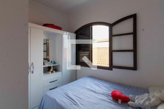 Quarto 1 de casa para alugar com 3 quartos, 200m² em Vila dos Remedios, São Paulo