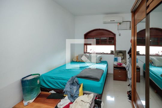 Suíte de casa à venda com 3 quartos, 500m² em Piedade, Rio de Janeiro
