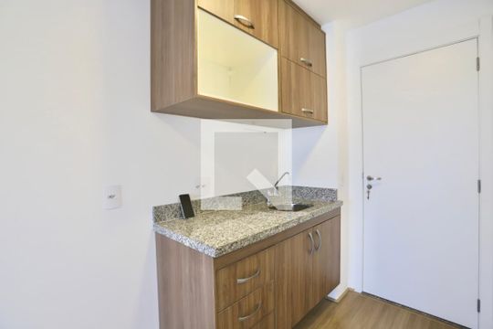 Cozinha de kitnet/studio à venda com 1 quarto, 23m² em Quarta Parada, São Paulo