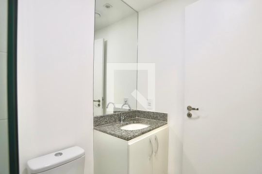 Banheiro de kitnet/studio à venda com 1 quarto, 23m² em Quarta Parada, São Paulo