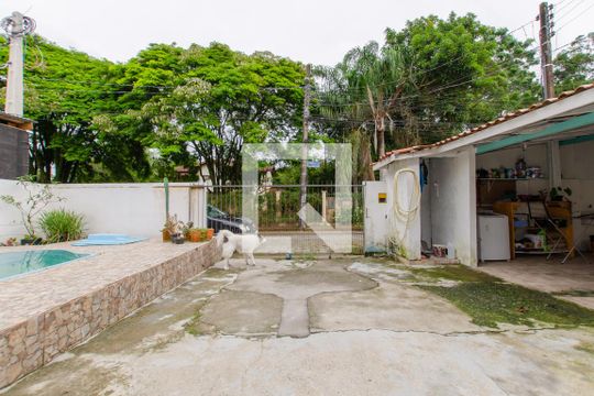 Quintal de casa para alugar com 2 quartos, 50m² em Campeche Central, Florianópolis