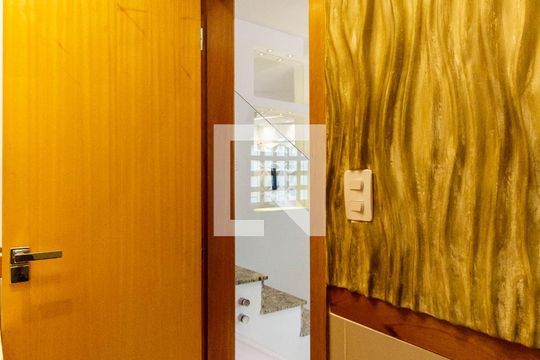 Lavabo de casa de condomínio à venda com 3 quartos, 140m² em Vila Brasílio Machado, São Paulo