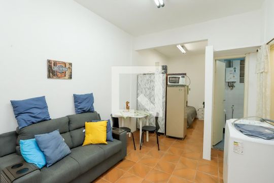 Sala de apartamento para alugar com 1 quarto, 60m² em Copacabana, Rio de Janeiro
