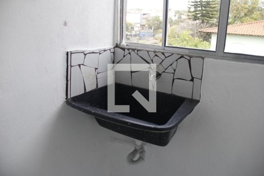 Lavanderia de kitnet/studio para alugar com 1 quarto, 20m² em Jardim São Luís, Suzano