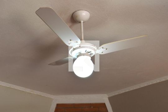 Detalhe Sala de casa à venda com 3 quartos, 200m² em Loteamento Claude de Barros Penteado (sousas), Campinas