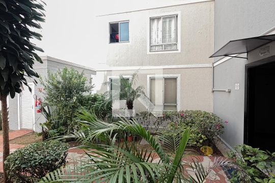 Vista da Sala de apartamento para alugar com 2 quartos, 43m² em Vila Alzira, Guarulhos