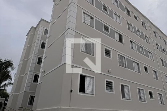 Fachada do bloco de apartamento para alugar com 2 quartos, 43m² em Vila Alzira, Guarulhos