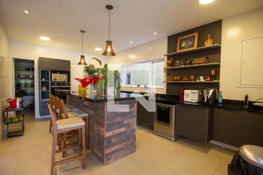 Cozinha de casa de condomínio para alugar com 4 quartos, 400m² em Vargem Pequena, Rio de Janeiro