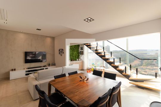 Apartamento à venda com 3 quartos, 198m² em Fazenda São Quirino, Campinas