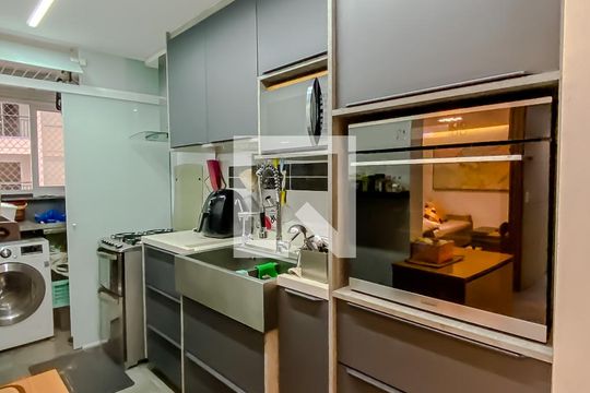 Cozinha  de apartamento à venda com 2 quartos, 68m² em Brás, São Paulo