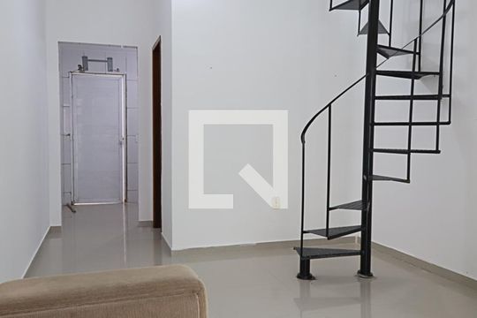 Sala de casa para alugar com 2 quartos, 107m² em Recreio dos Bandeirantes, Rio de Janeiro