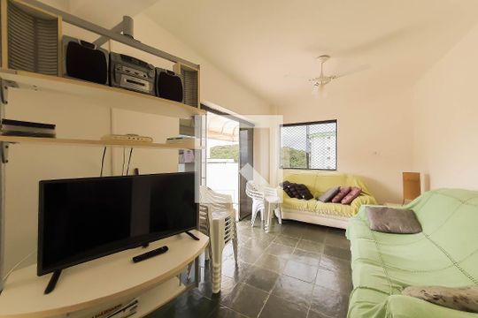 Sala de Estar de apartamento para alugar com 3 quartos, 184m² em Jardim Las Palmas, Guarujá