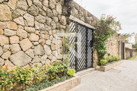 Fachada do Prédio de apartamento para alugar com 3 quartos, 184m² em Jardim Las Palmas, Guarujá