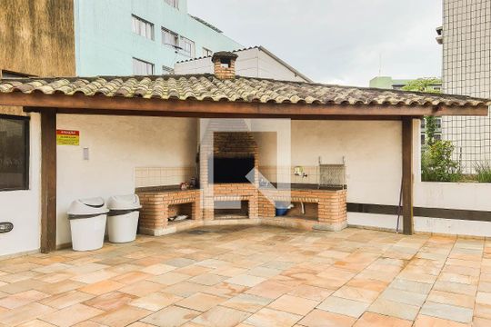 Área comum - Churrasqueira de apartamento para alugar com 3 quartos, 184m² em Jardim Las Palmas, Guarujá