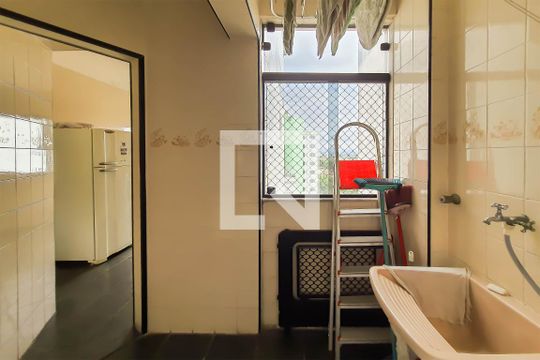Área de Serviço de apartamento para alugar com 3 quartos, 184m² em Jardim Las Palmas, Guarujá