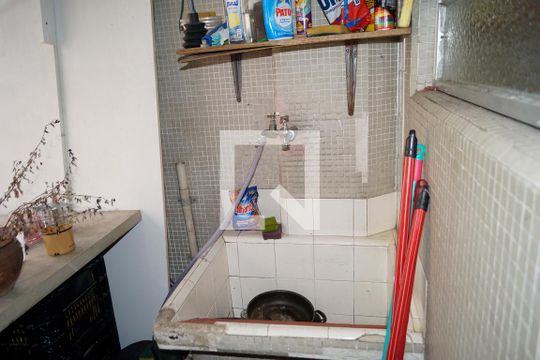 Cozinha e Área de Serviço de apartamento à venda com 2 quartos, 100m² em Ipiranga, São Paulo